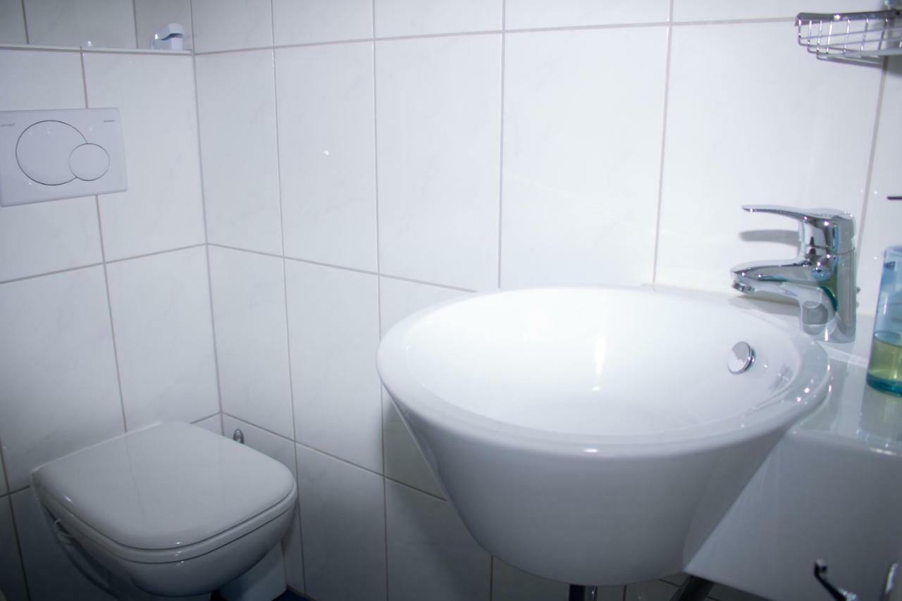 Welcome In - In Der Buere 10-r